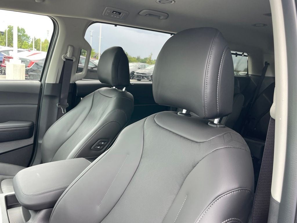 2027 Kia Carnival EX
