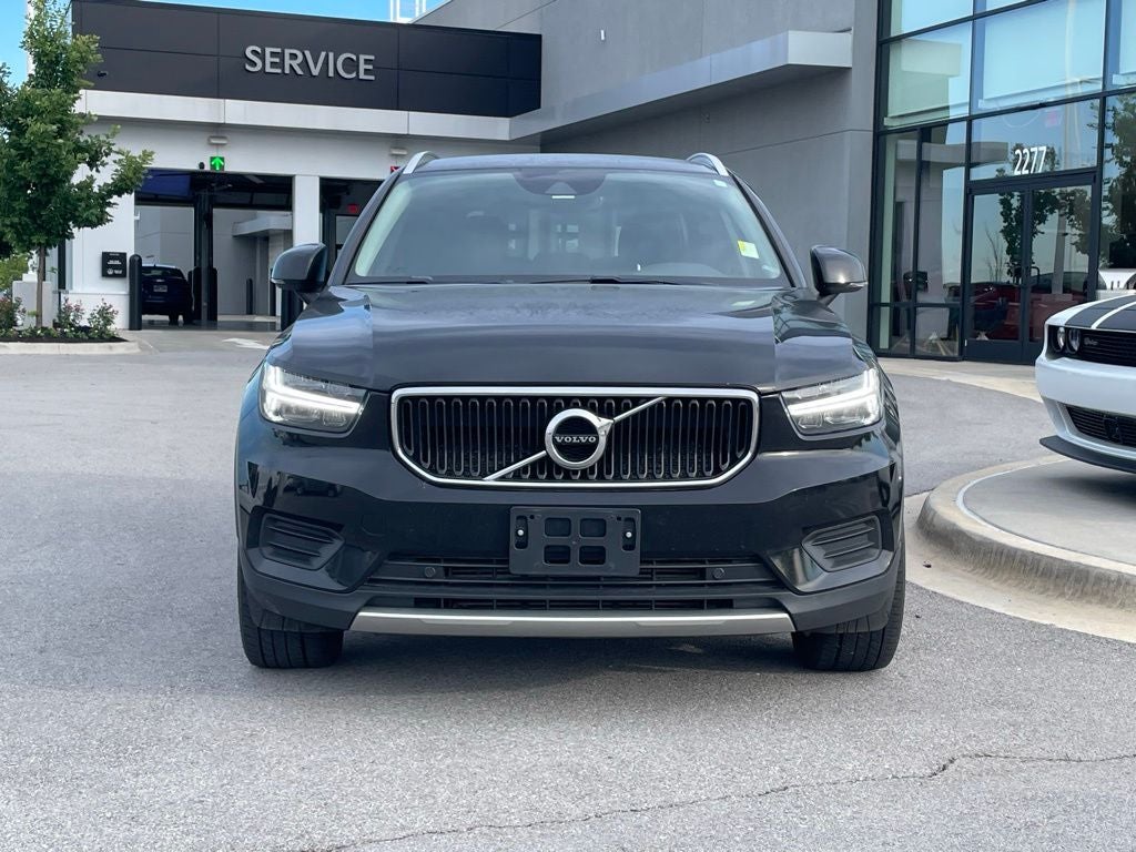 2020 Volvo XC40 Momentum