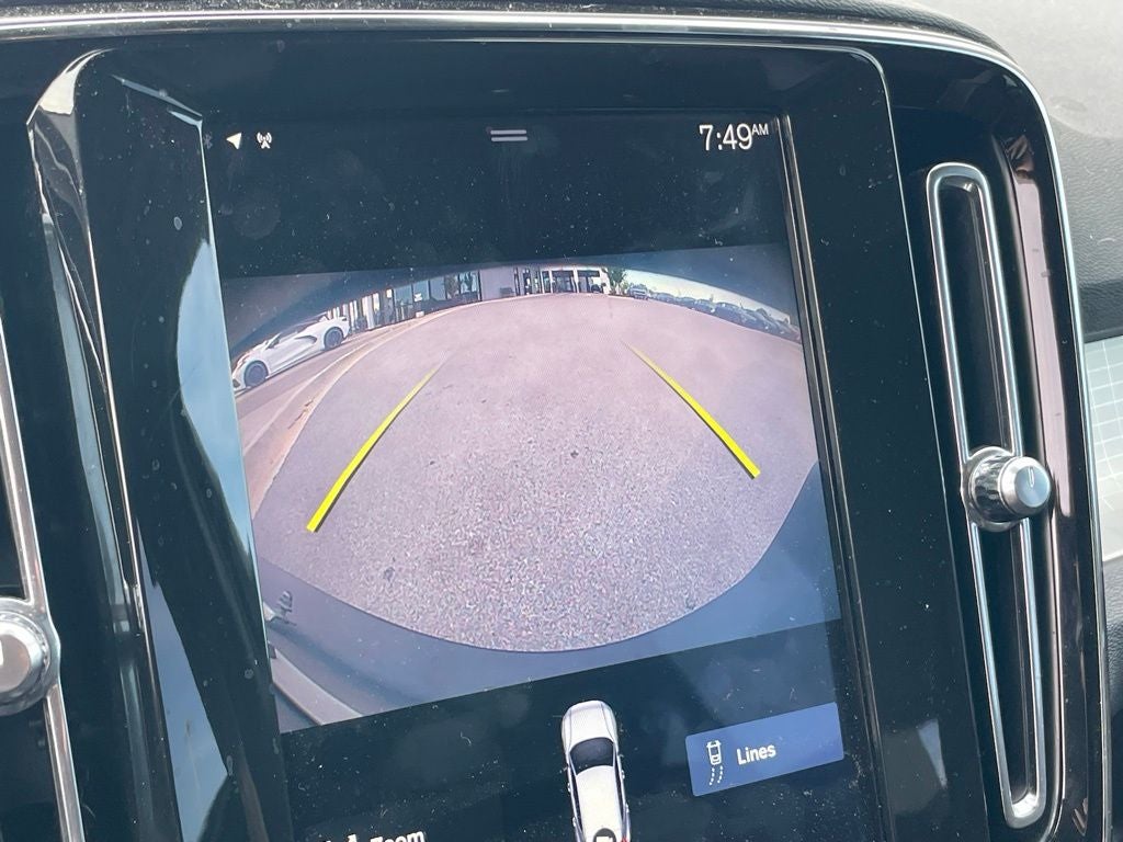 2020 Volvo XC40 Momentum