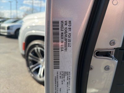 2023 Jeep Grand Wagoneer Base