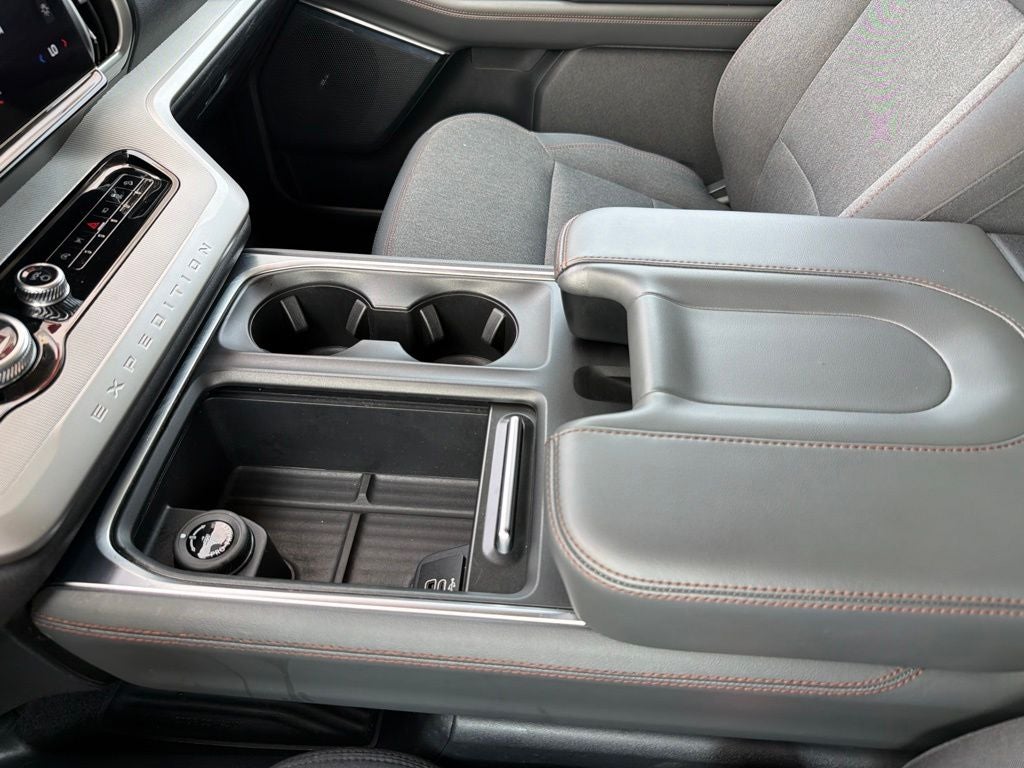 2025 Ford Expedition Active CARFAX 1-OWNER
