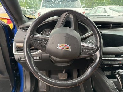 2021 Cadillac XT4 Premium Luxury