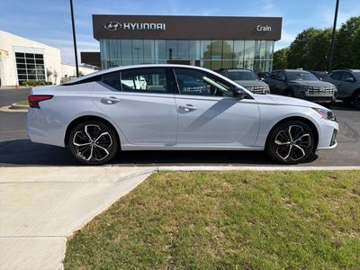 2025 Nissan Altima 2.5 SR