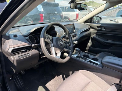 2025 Nissan Altima 2.5 SV CARFAX 1-Owner