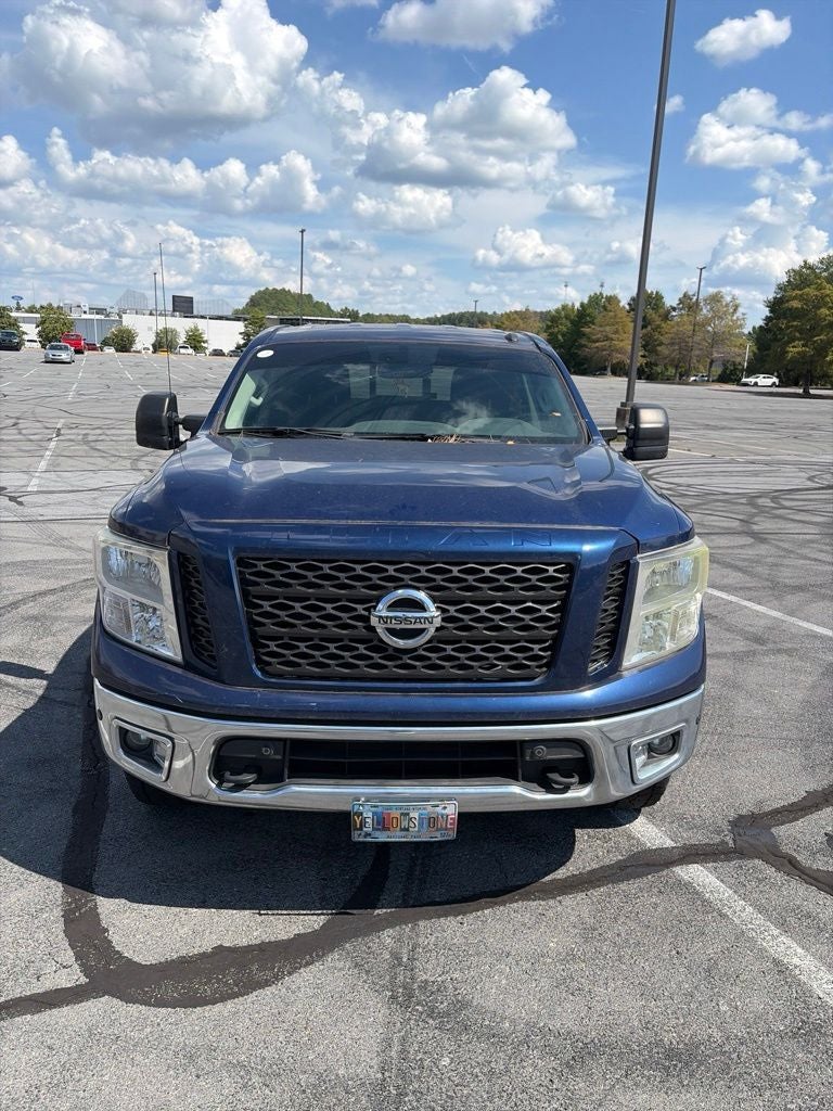 2019 Nissan Titan SV Clean CarFax, Navi, Blind Spot, CarPlay