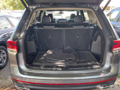2023 Volkswagen Atlas 2.0T SE w/Technology Clean CarFax, One Owner, Third Row Seat
