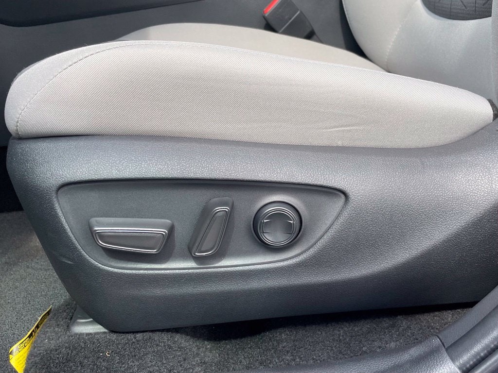2025 Toyota RAV4 XLE One Owner, Low Miles