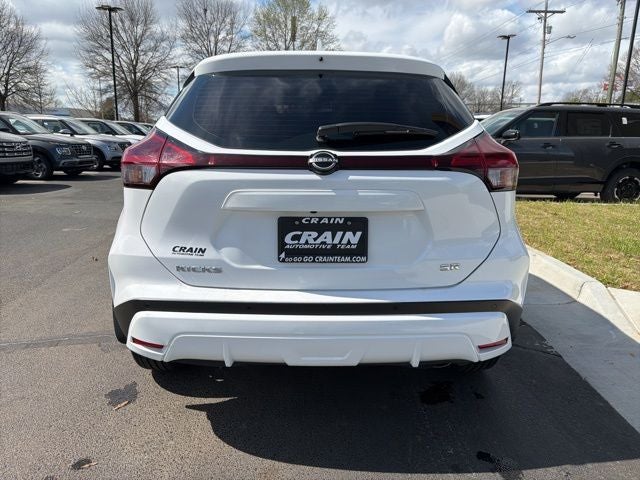 2023 Nissan Kicks SR