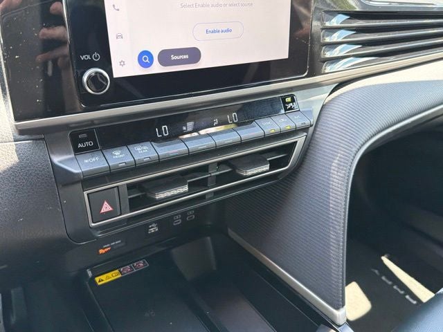 2025 Toyota Camry SE CARFAX 1-OWNER