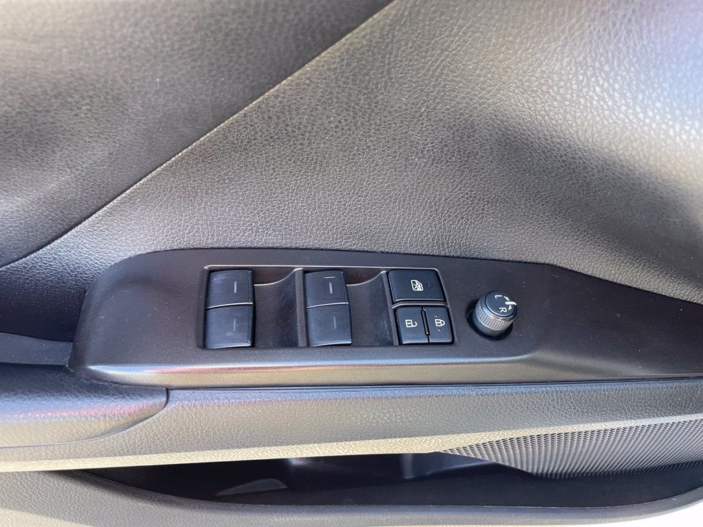 2023 Toyota Camry SE, CLEAN CARFAX