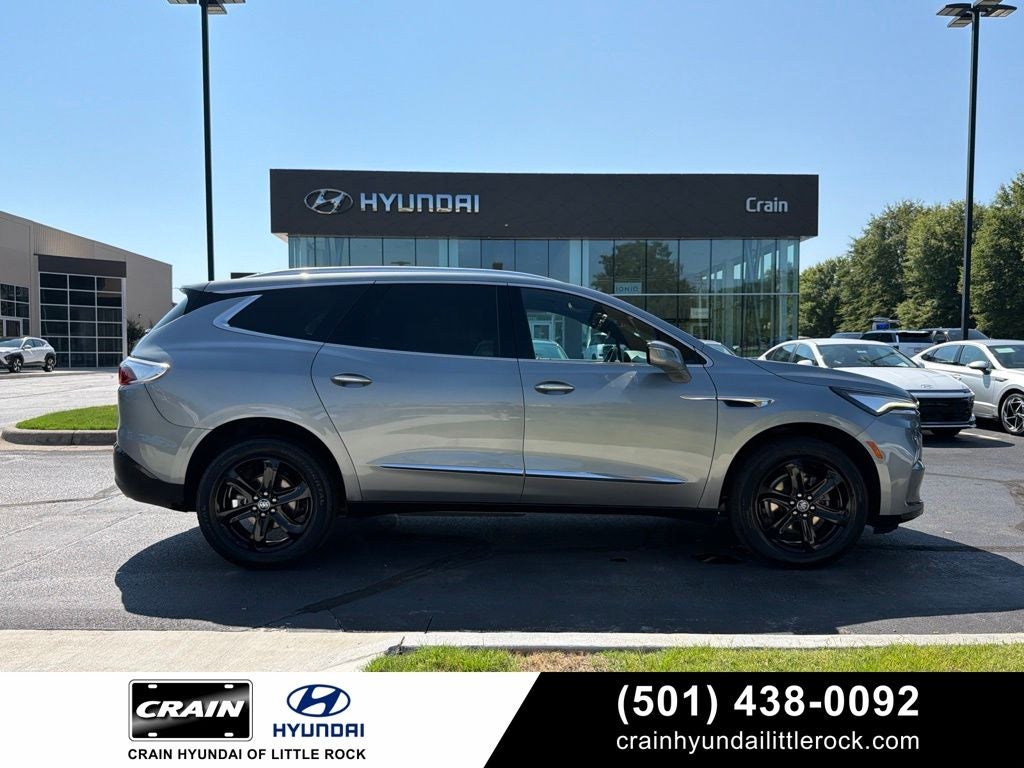 2024 Buick Enclave Essence Sport Touring, Pano Roof, Navi, Adaptive Cruise, O