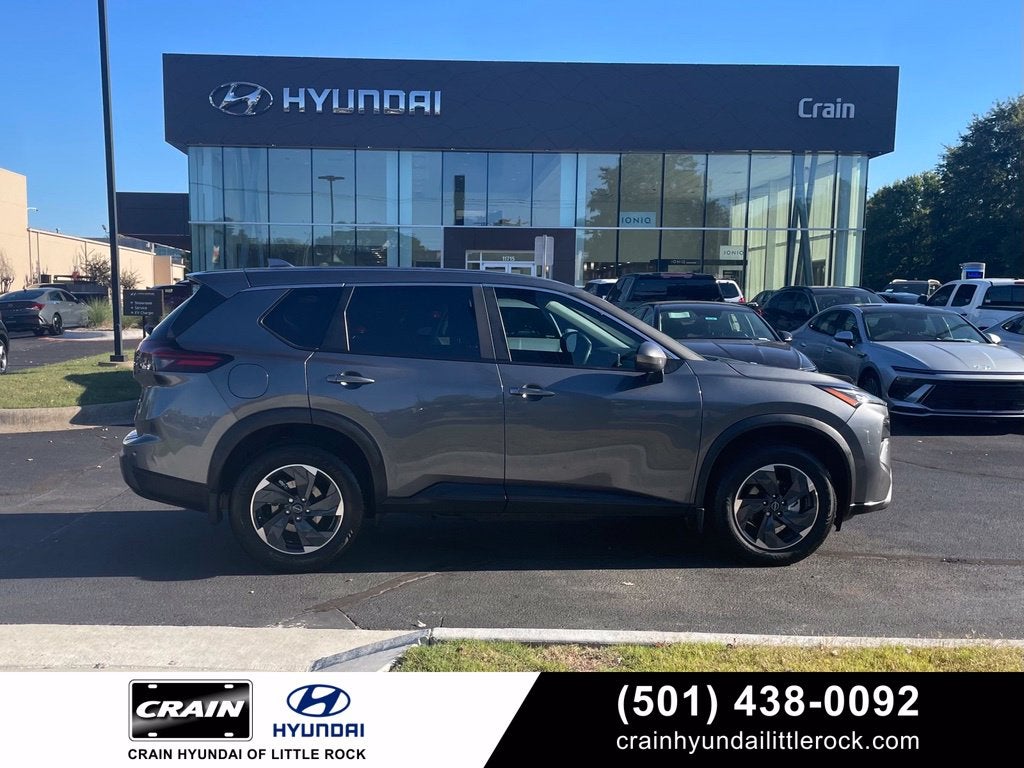 2025 Nissan Rogue SV Clean CarFax, One Owner