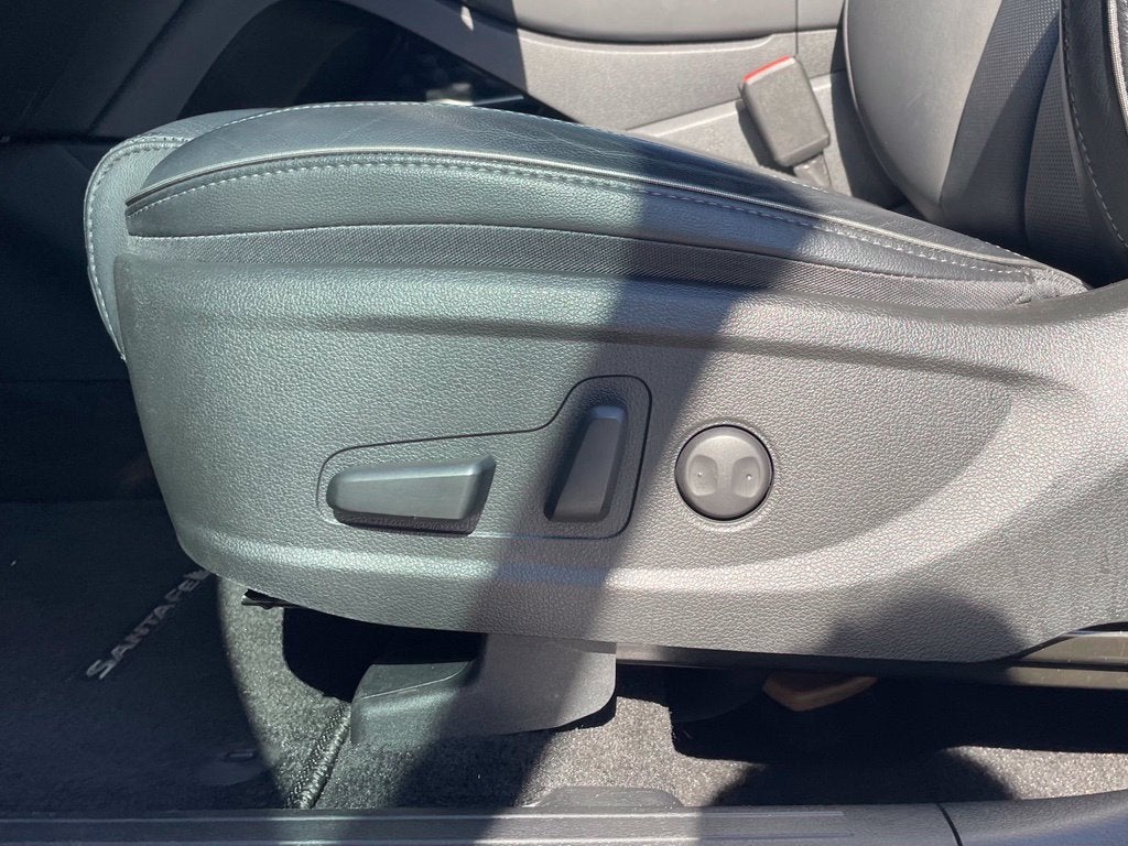 2022 Hyundai Santa Fe SEL Pano Roof, Leather, One Owner, Clean CarFax
