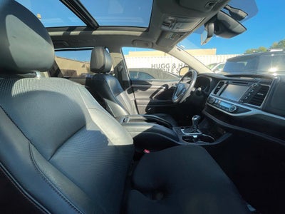 2018 Toyota Highlander Limited Platinum Leather, One Owner, Moonroof, Third Row