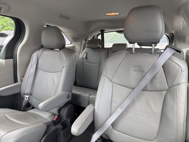 2023 Toyota Sienna Limited 7 Passenger