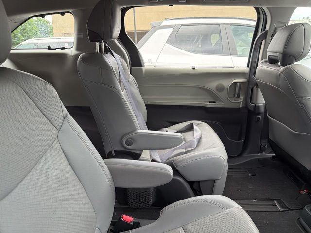 2023 Toyota Sienna Limited 7 Passenger