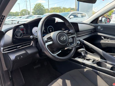 2025 Hyundai Elantra SEL Convenience CARFAX 1-Owner