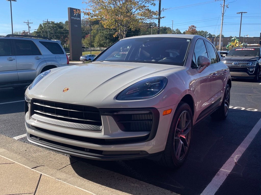 2022 Porsche Macan S Premium Plus Pkg, Clean CarFax, One Owner, Low Mil