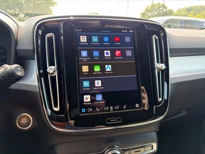 2024 Volvo XC40 B5 Core CLEAN CARFAX 1-OWNER