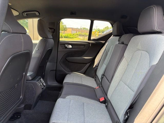 2024 Volvo XC40 B5 Core CLEAN CARFAX 1-OWNER