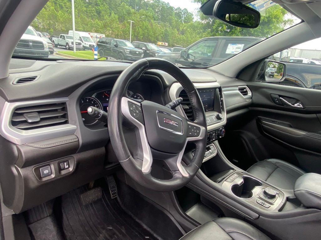 2022 GMC Acadia SLT