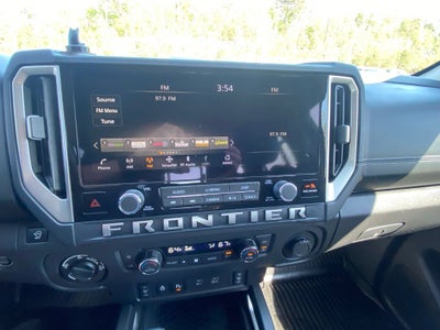 2025 Nissan Frontier SV