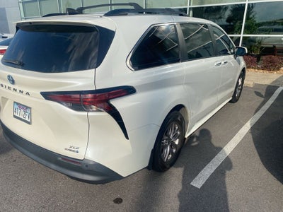 2021 Toyota Sienna XLE 8 Passenger