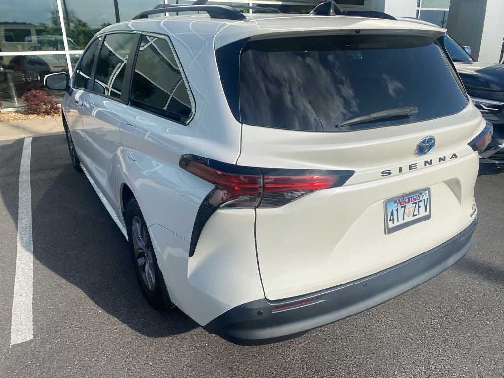 2021 Toyota Sienna XLE 8 Passenger