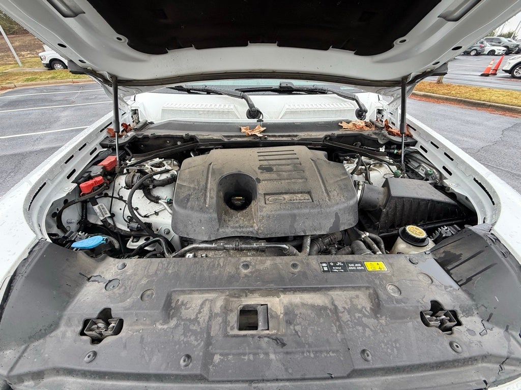 2023 Land Rover Defender 130 X-Dynamic SE