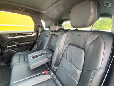 2024 Porsche Cayenne Base