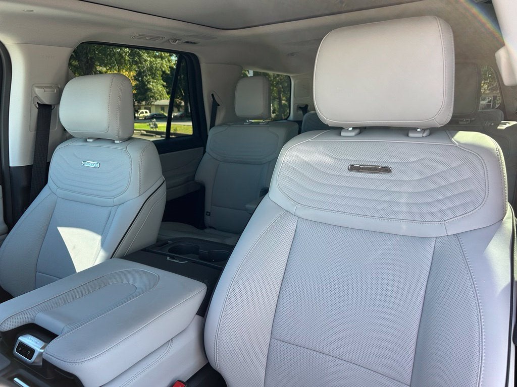 2025 Ford Expedition Platinum - 4WD - PLATINUM ULTIMATE