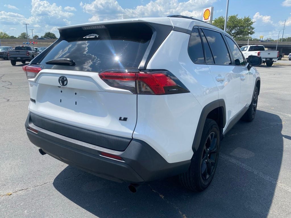 2021 Toyota RAV4 LE