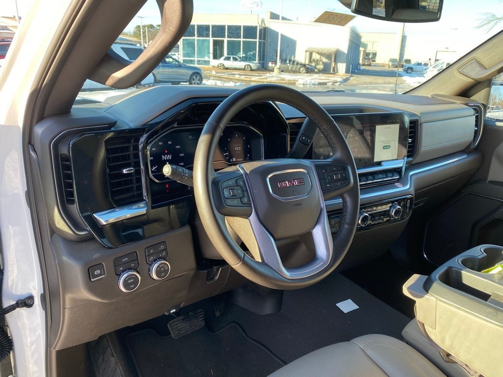 2025 GMC Sierra 1500 SLT