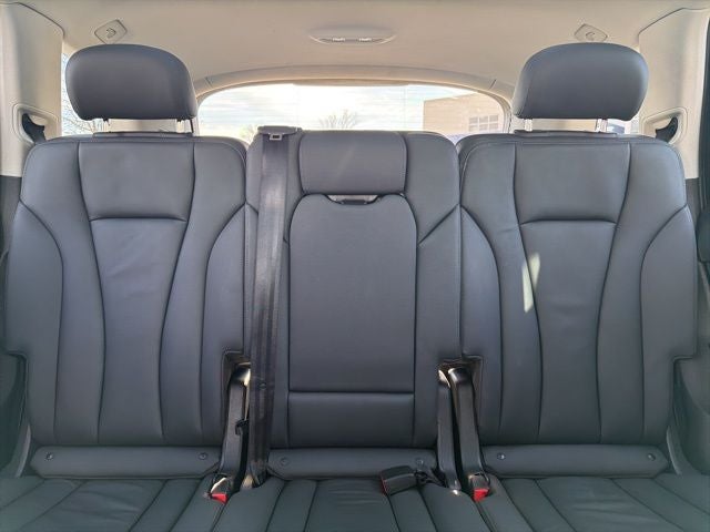 2022 Audi Q7 45 Premium quattro