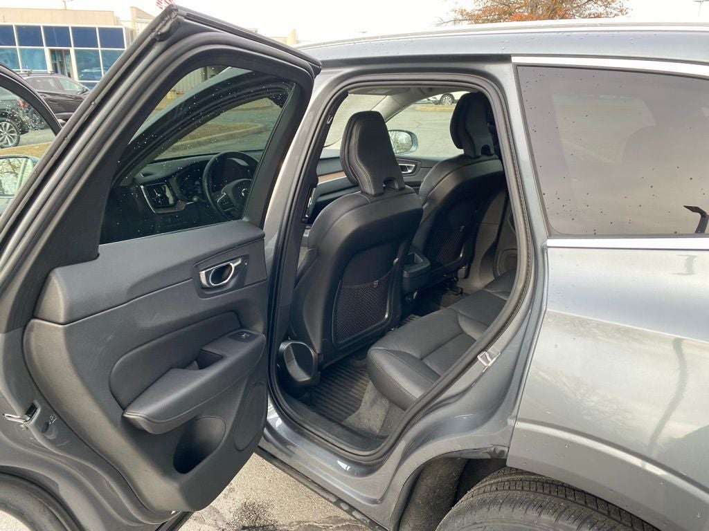 2021 Volvo XC60 T5 Momentum