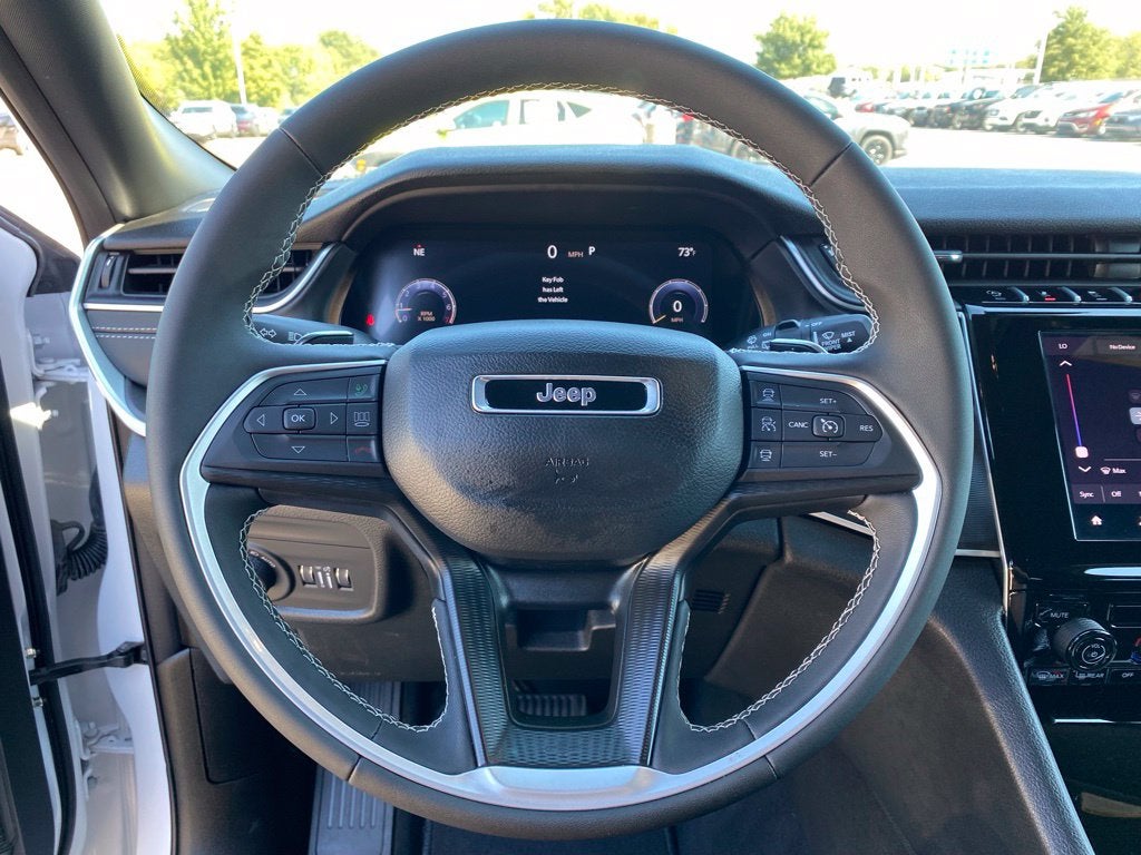2025 Jeep Grand Cherokee Laredo
