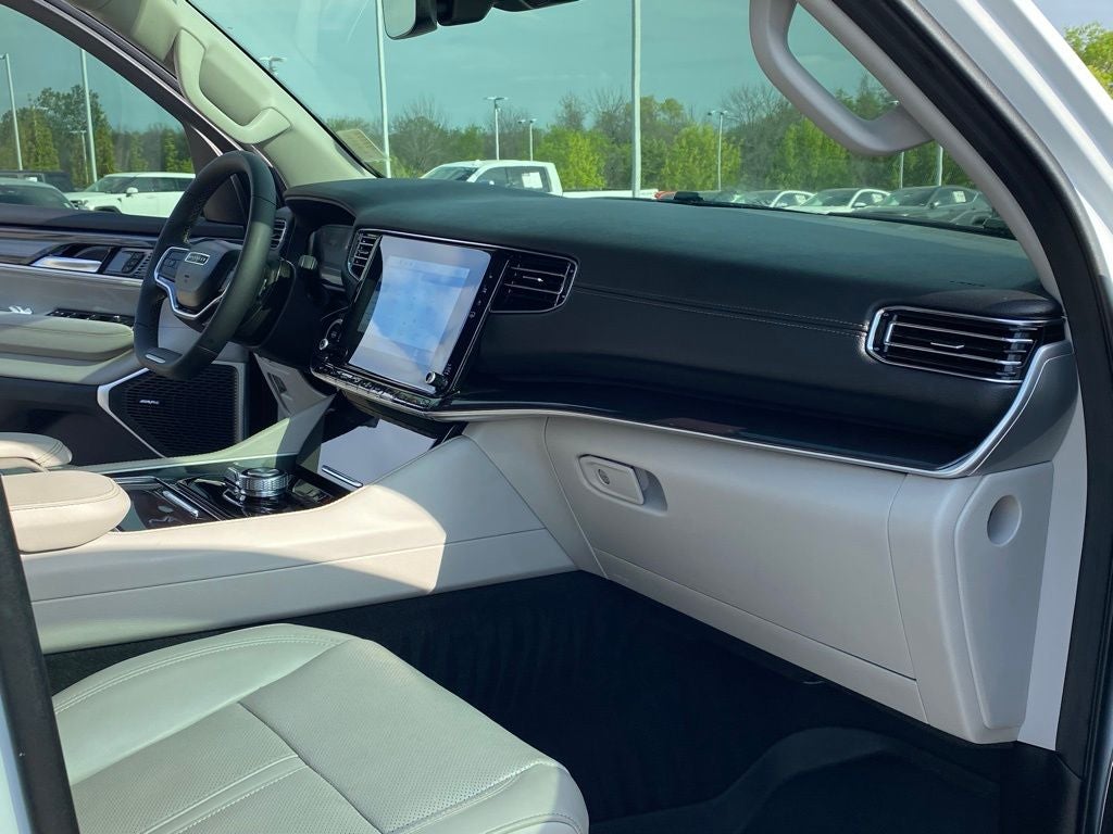 2024 Jeep Wagoneer Base