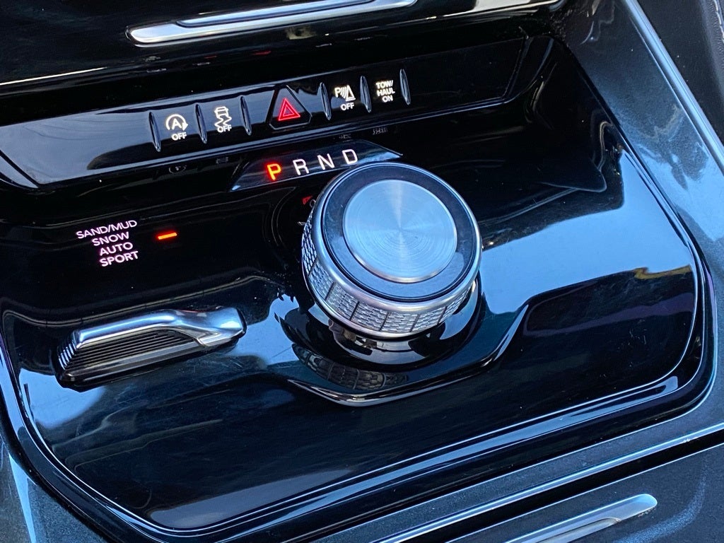 2024 Jeep Wagoneer PREMIUM GROUP PANO ROOF CLEAN 1 OWNER CARFAX