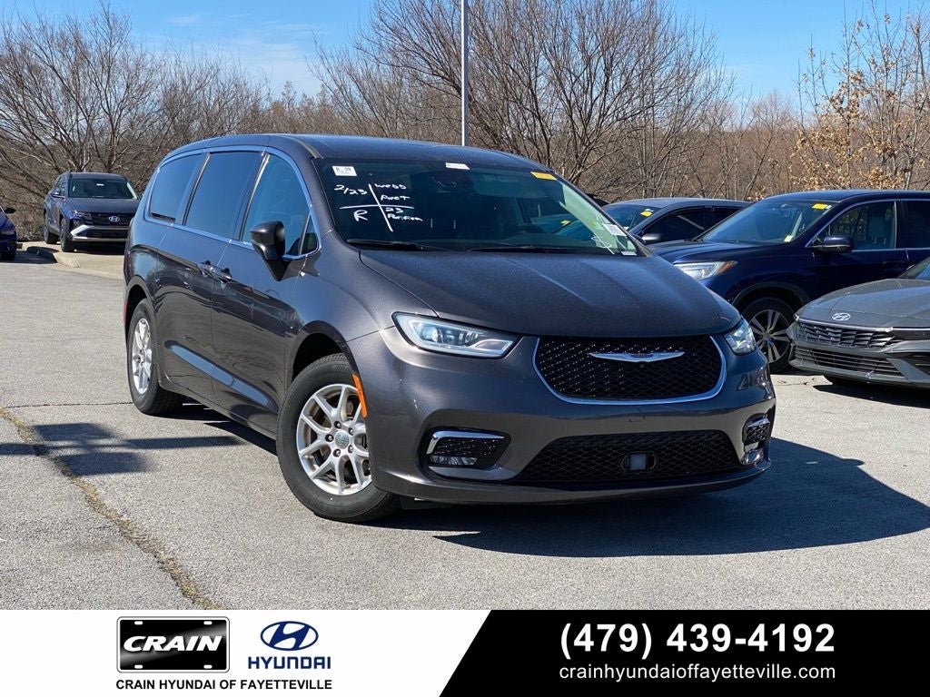 2023 Chrysler Pacifica Touring L