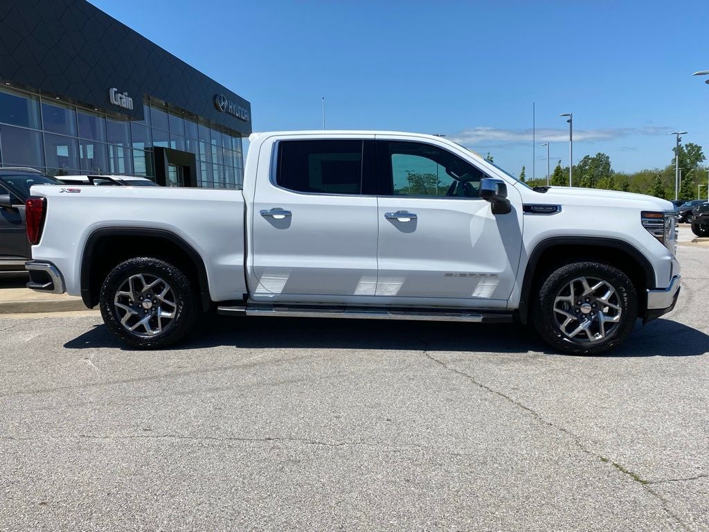 2024 GMC Sierra 1500 SLT