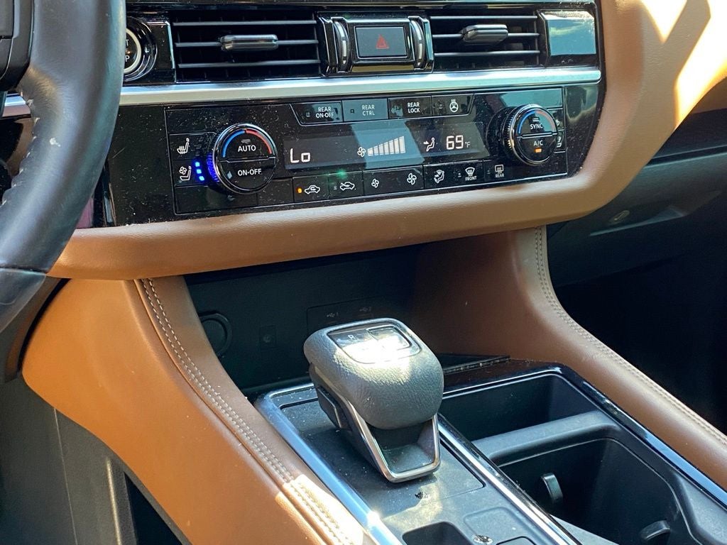 2022 Nissan Pathfinder Platinum