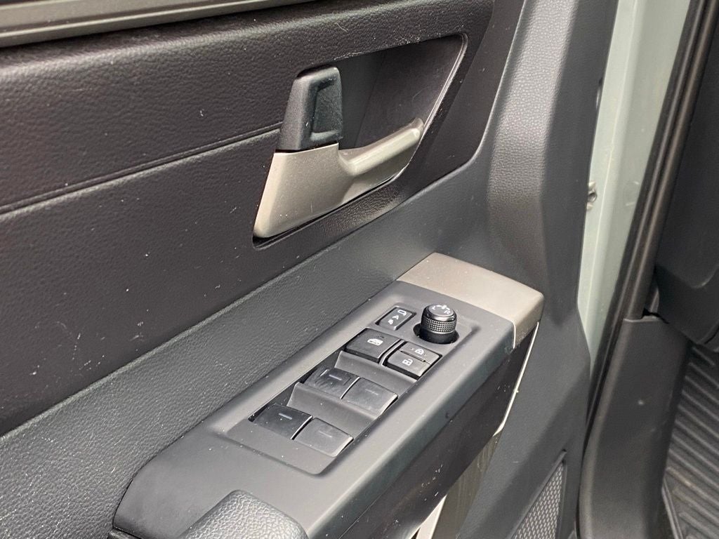2025 Toyota Sequoia SR5