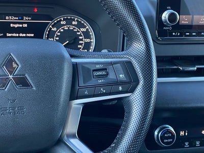 2022 Mitsubishi Outlander SE