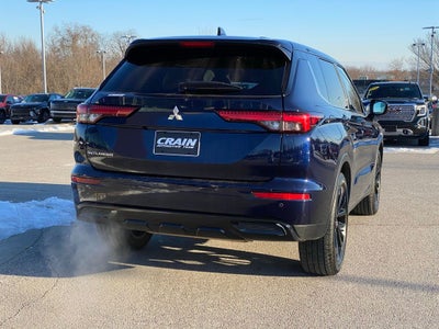 2022 Mitsubishi Outlander SE