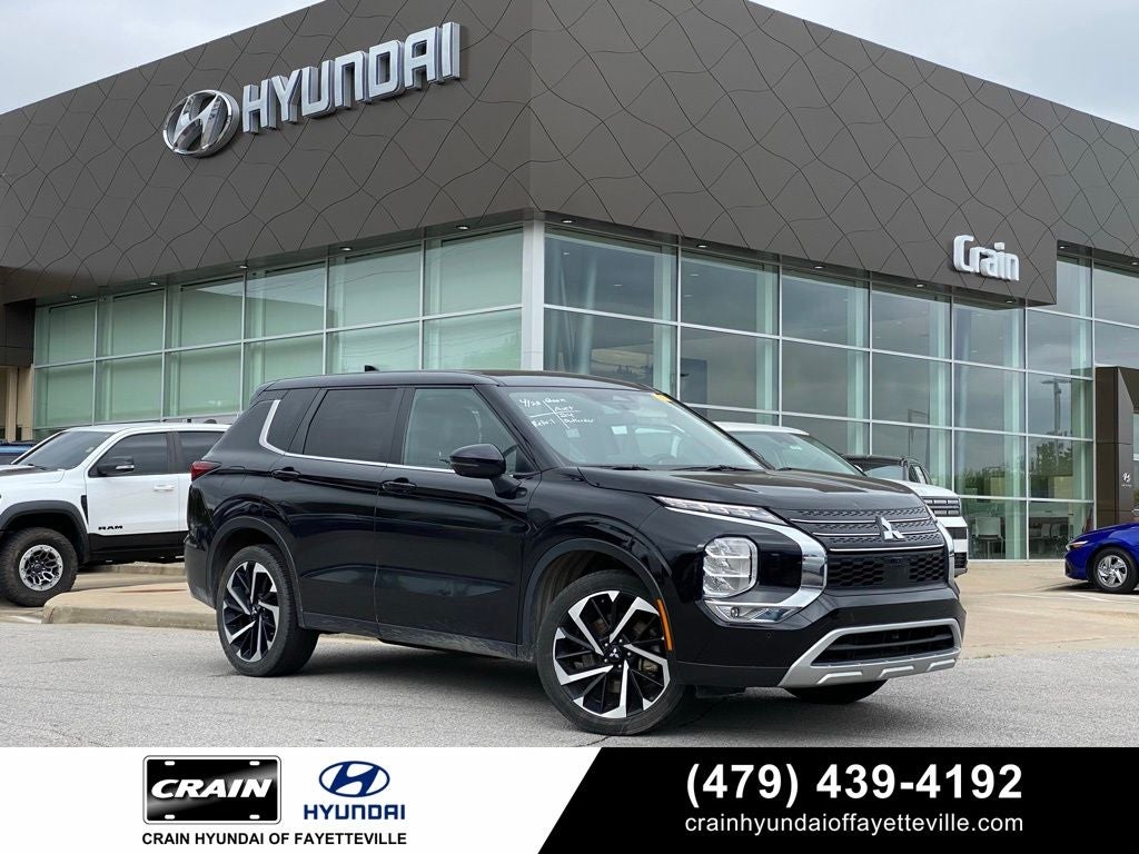 2024 Mitsubishi Outlander SE