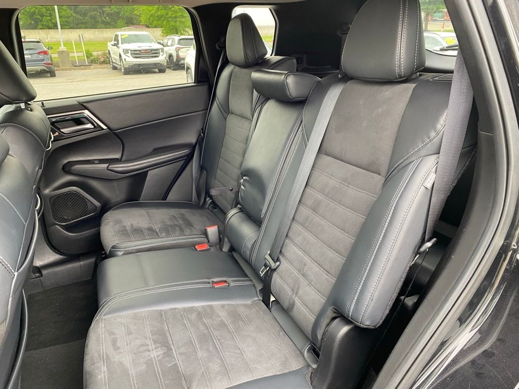 2024 Mitsubishi Outlander SE