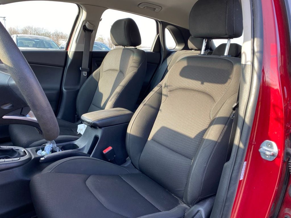 2020 Hyundai Elantra GT Base