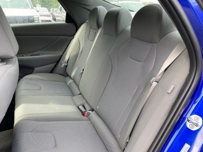 2024 Hyundai Elantra SE