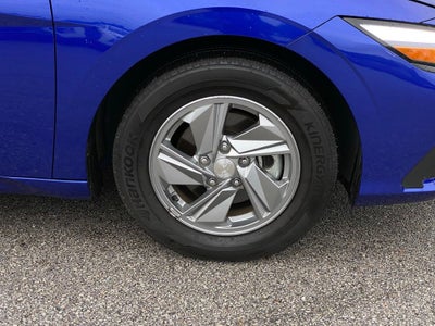 2024 Hyundai Elantra SE