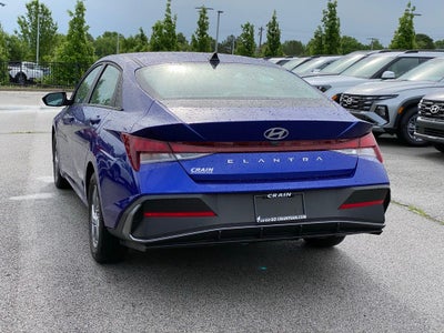 2024 Hyundai Elantra SE